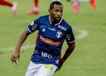 Às vésperas do Clássico-rei, Tinga fala sobre má fase do Fortaleza com Chamusca