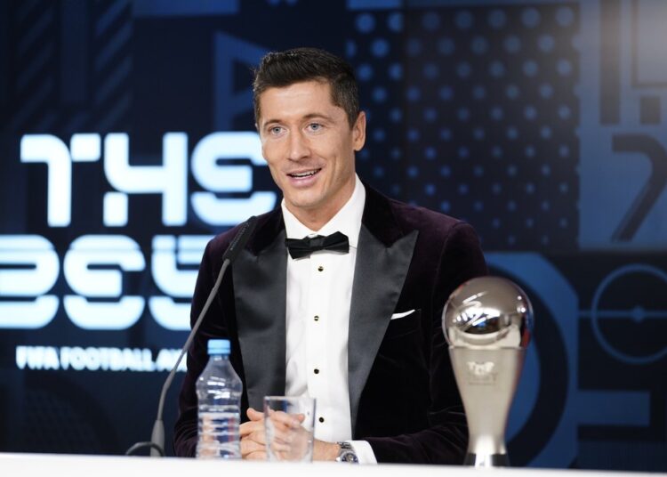 Lewandowski é eleito melhor do mundo!