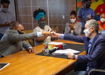 Cearense Preto Zezé apresenta projetos antirracistas à CBF