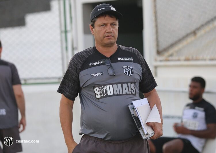 Ex-técnico do Ceará, Adílson Batista sofre infarto