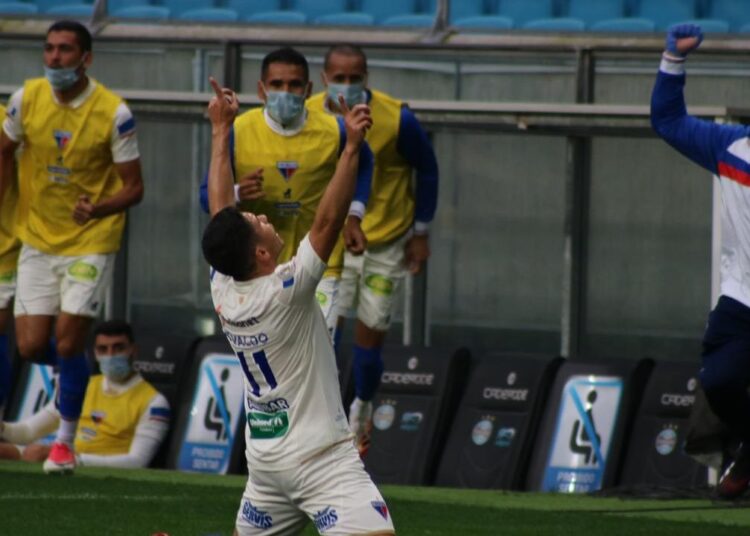 Com novo técnico, Fortaleza recebe o Grêmio na Arena Castelão