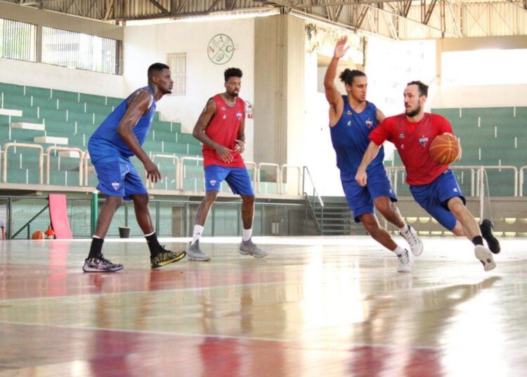 Fortaleza Basquete Cearense em preparação para a sequência do NBB 13