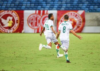 Guerreiro, Floresta arranca empate em Natal e está na Série C