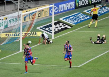 Bahia vence Corinthians, ajuda Ceará e complica Fortaleza