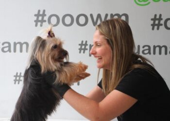 Da clínica aos tatames: a história da veterinária cearense que se tornou árbitra do UFC