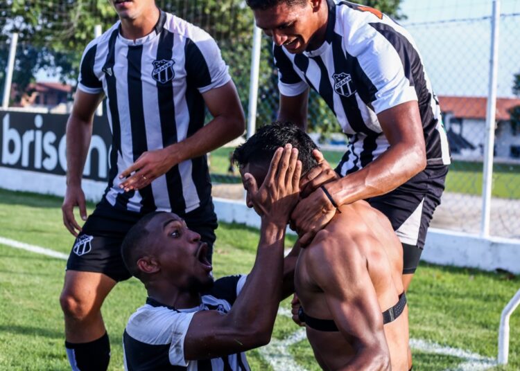 Diogo Silva pega dois pênaltis e Ceará é campeão do Brasileirão de Aspirantes