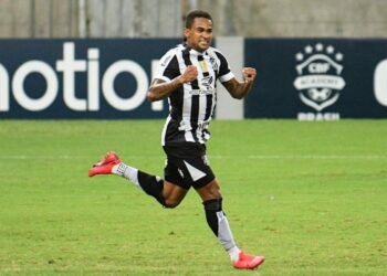 “Estou pronto”, diz Eduardo sobre substituir Samuel Xavier contra Flamengo