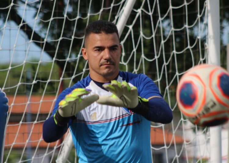 Felipe Alves avalia momento do Fortaleza: “Só depende da gente reverter essa situação”