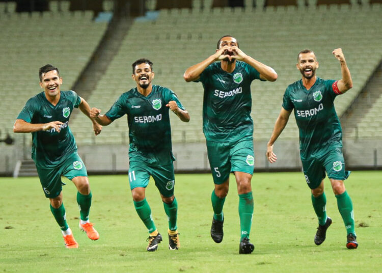 Floresta recebe Mirassol na primeira batalha pelo título da Série D