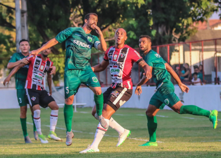 Ferroviário enfrenta Floresta pela Taça Fares Lopes; líder Icasa visita o Pacajus