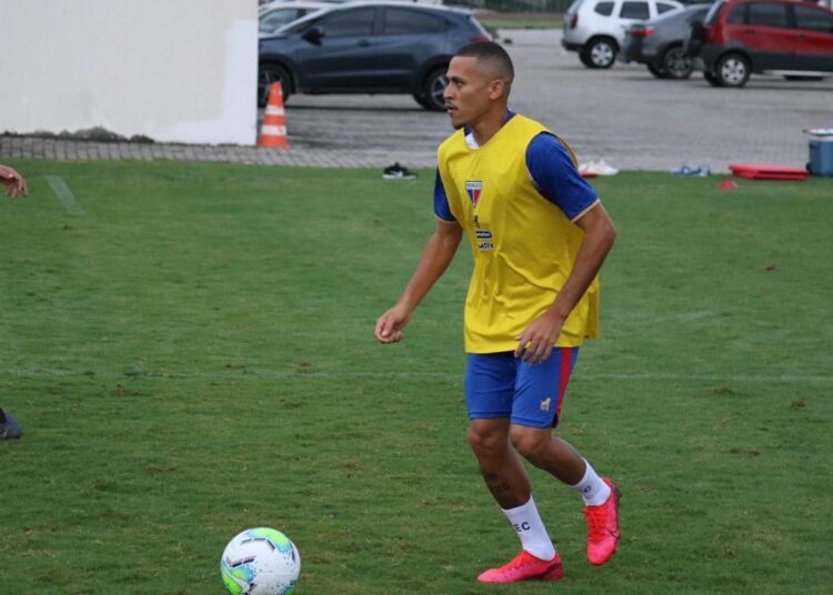 Fortaleza: depois de pedir desculpas, João Paulo retorna aos treinos