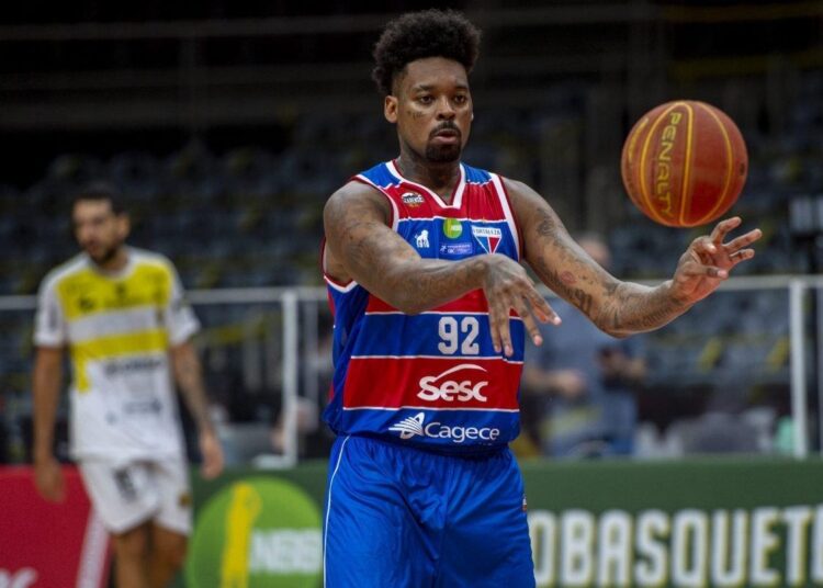 Lucas Bebê pede desligamento e não é mais jogador do Fortaleza Basquete Cearense