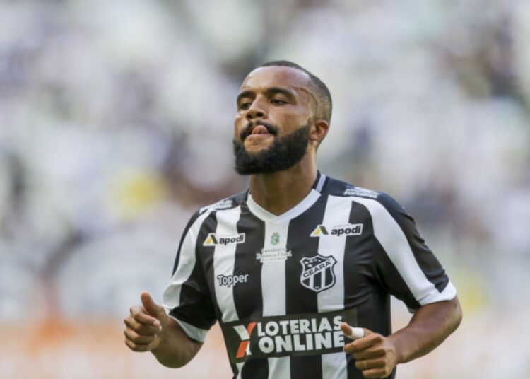 Acertado com Fluminense, Samuel Xavier pode deixar Ceará ao fim do Brasileirão