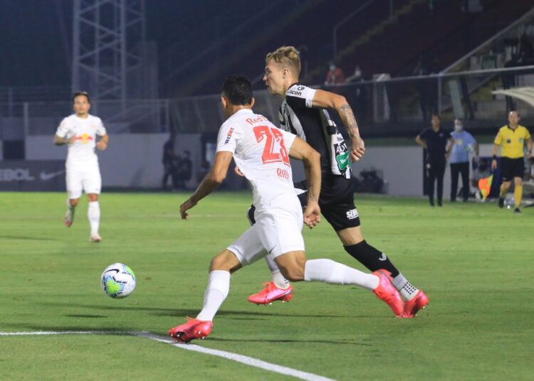 Sonhando alto, Ceará recebe Bragantino no Castelão