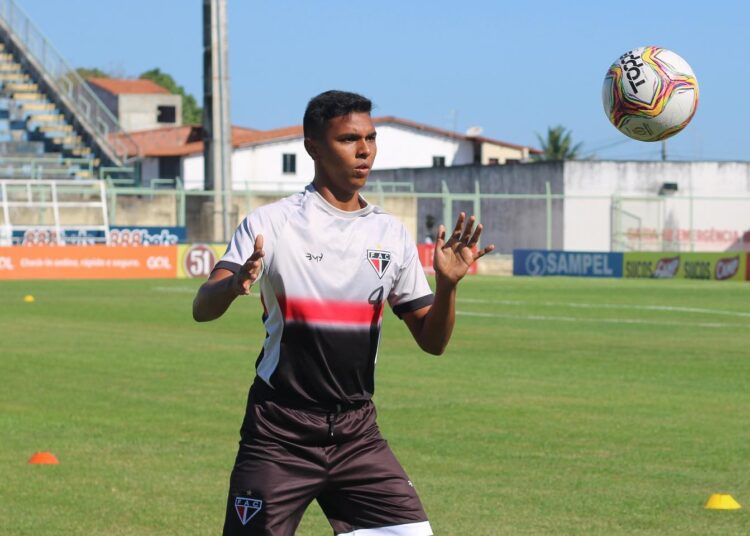 Ferroviário empresta dois jogadores até o final do Cearense 2021