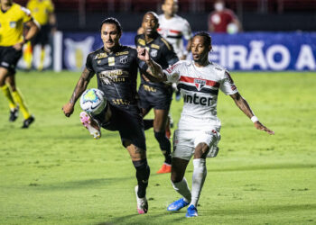 Ceará empata com São Paulo no Morumbi em final de jogo eletrizante