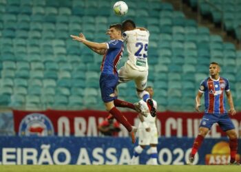 Fortaleza x Bahia: onde assistir, horário, escalações e arbitragem