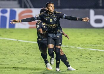 Em tom de despedida, Léo Chú agradece temporada pelo Ceará