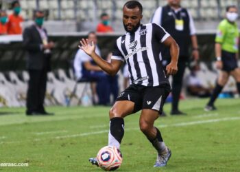 Ceará confirma saída de Samuel Xavier e mais dois jogadores