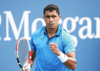 Thiago Monteiro vence duas seguidas e vai à semifinal na Austrália