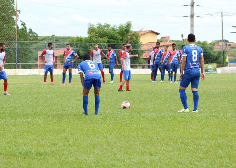 Cearense: jogadores do Barbalha decidem entrar em campo apenas se salários forem pagos