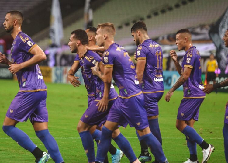 Saulo Mineiro marca no fim e Ceará vence Botafogo na última rodada da Série A