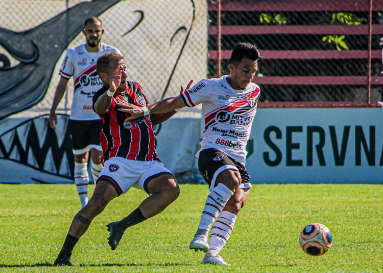 Ferroviário vence Caucaia de virada e avança à final da Taça Fares Lopes