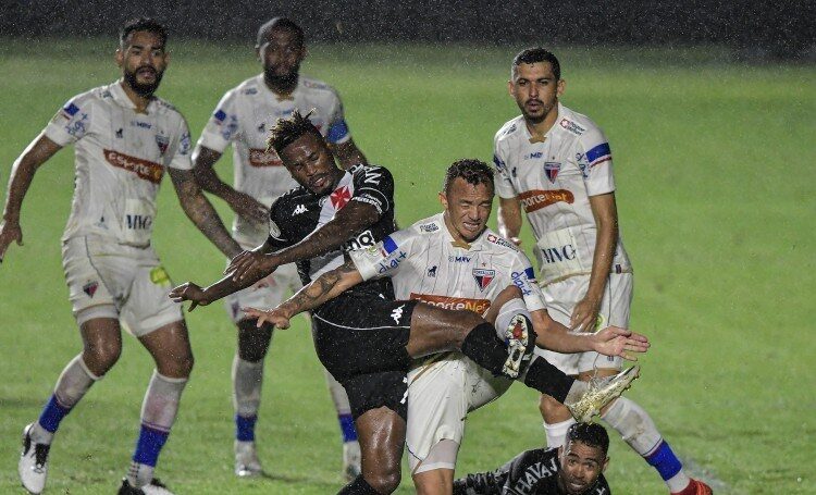 Fortaleza x Vasco: confronto pela permanência na Série A
