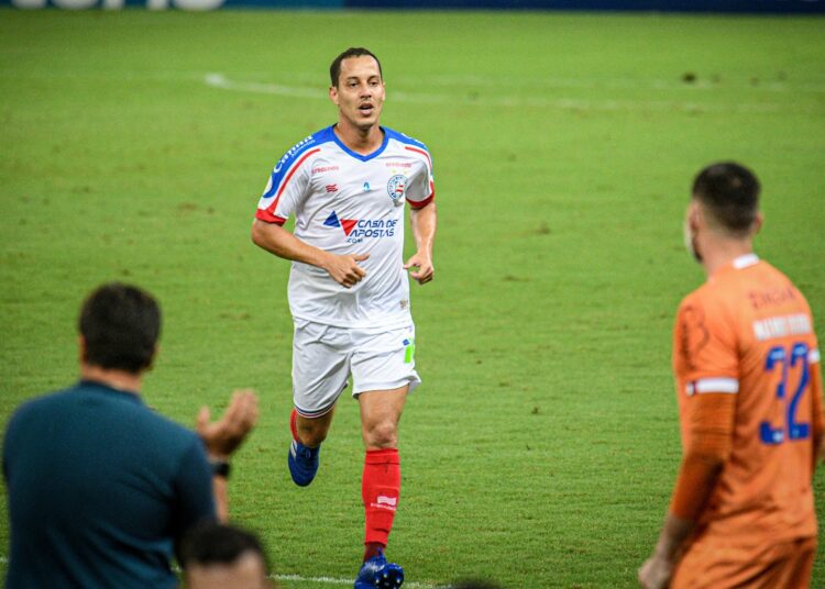 Com show de Rodriguinho, Fortaleza tem atuação apática e sofre goleada do Bahia