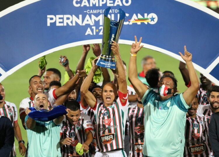 Atual campeão Pernambucano, Salgueiro desiste de Copa do Nordeste e Copa do Brasil