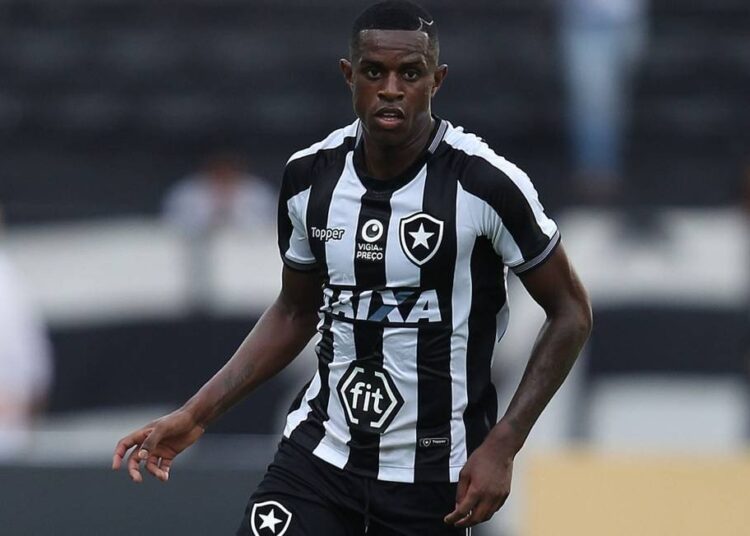 Presidente do Botafogo confirma empréstimo de Marcelo Benevenuto ao Fortaleza