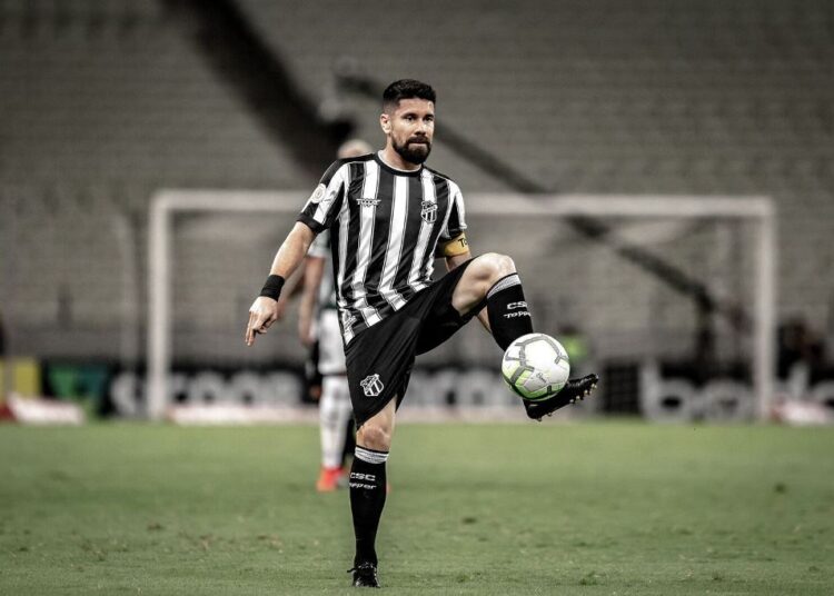 Ricardinho acerta saída do Ceará para defender o Botafogo