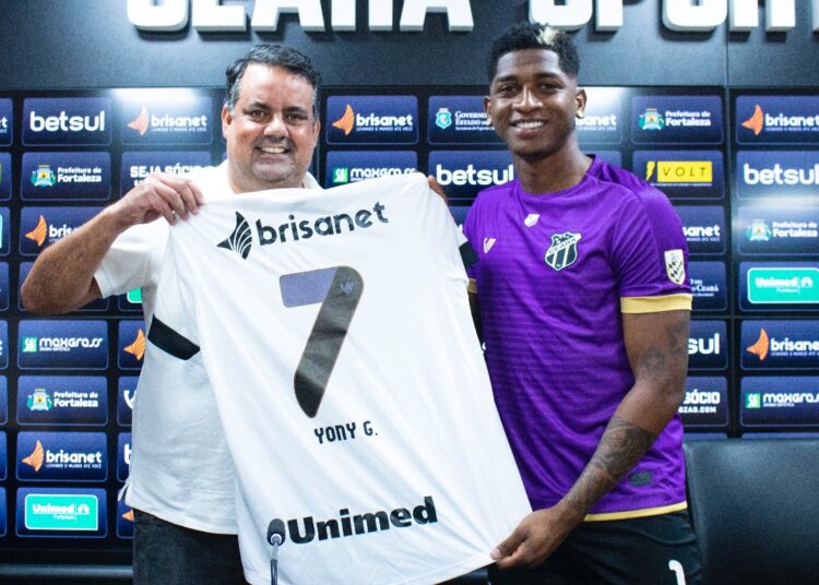 Yony González é apresentado e fala sobre estreia em clássico-rei: “estou pronto”