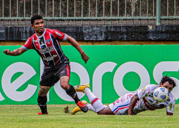 Artilheiro do Ferroviário, Adilson Bahia celebra boa fase e projeta duelo contra América/MG