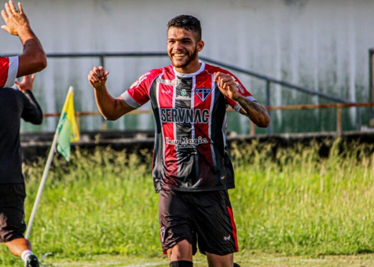 Com gol de Berguinho, Ferroviário vence Crato e assume liderança do Cearense