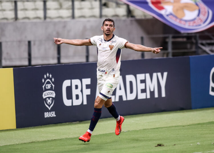 Bruno Melo avalia desempenho do Fortaleza na estreia da Copa do Nordeste