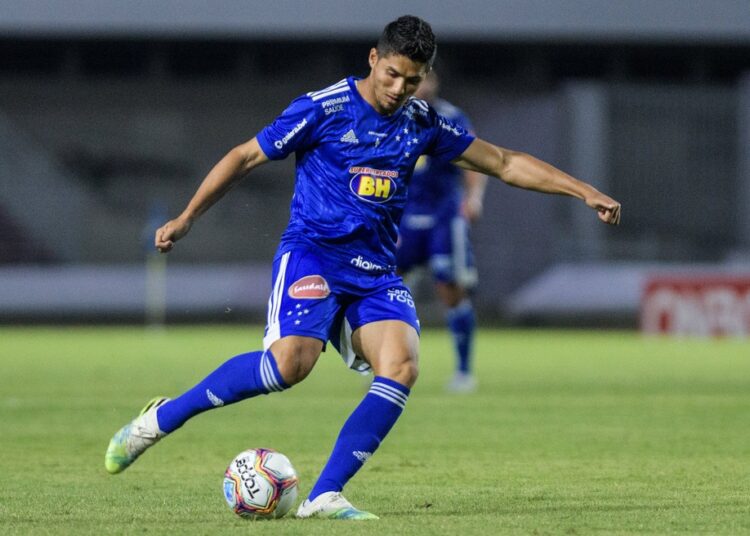 Fortaleza anuncia contratação do lateral-direito Daniel Guedes