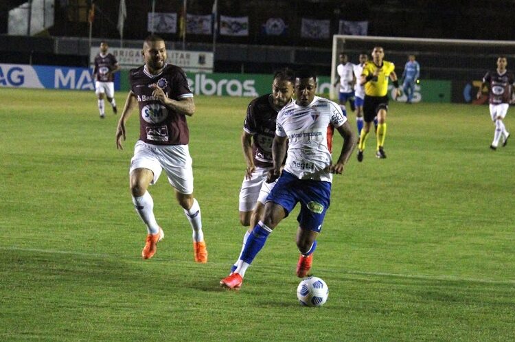 Fortaleza vence Caxias, avança na Copa do Brasil e fatura R$ 1,07 mi