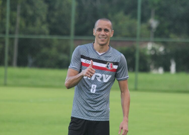 Derley, ex-Fortaleza, é o novo reforço do Santa Cruz