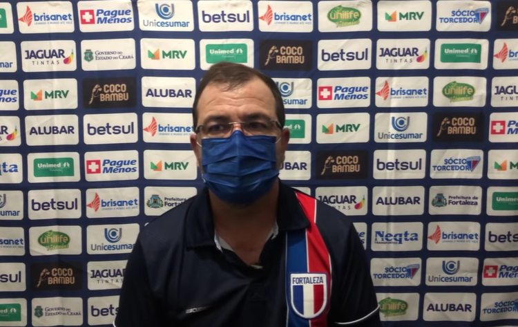 Enderson Moreira avalia desempenho do Fortaleza contra o Caxias e projeta Clássico-Rei