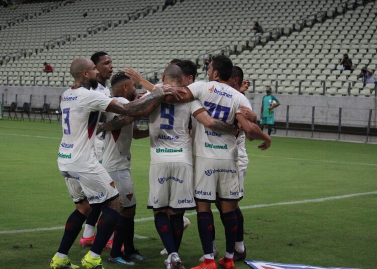 Bruno Melo marca de cabeça e Fortaleza vence CRB na estreia da Copa do Nordeste