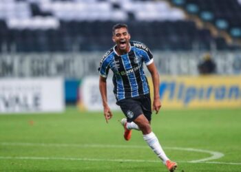 Isaque, meia-atacante ex-Grêmio, é o novo reforço do Fortaleza