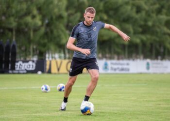 Klaus testa positivo para Covid-19 e desfalca Ceará na Copa do Nordeste