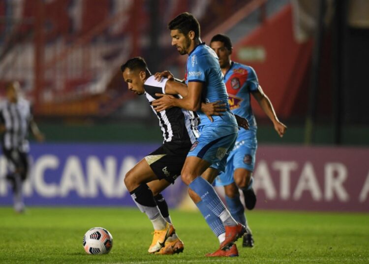 Em primeiro jogo fora do país, Ceará fica apenas no empate contra o Arsenal de Sarandí