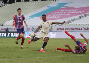Fortaleza derrota Bahia no Castelão e garante classificação antecipada na Lampions