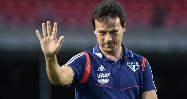 Fortaleza inicia procura por novo treinador e define Fernando Diniz como alvo
