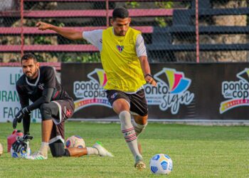 Ferroviário embarca para BH nesta segunda (12) visando duelo contra o América/MG