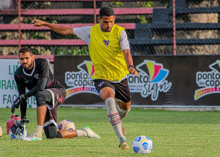 Ferroviário embarca para BH nesta segunda (12) visando duelo contra o América/MG