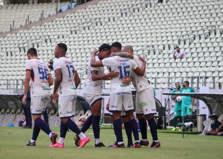 Fortaleza x CSA: onde assistir, horário, escalações e arbitragem