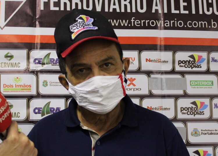 Francisco Diá critica arbitragem após eliminação do Ferroviário: “tinha que sair no camburão”